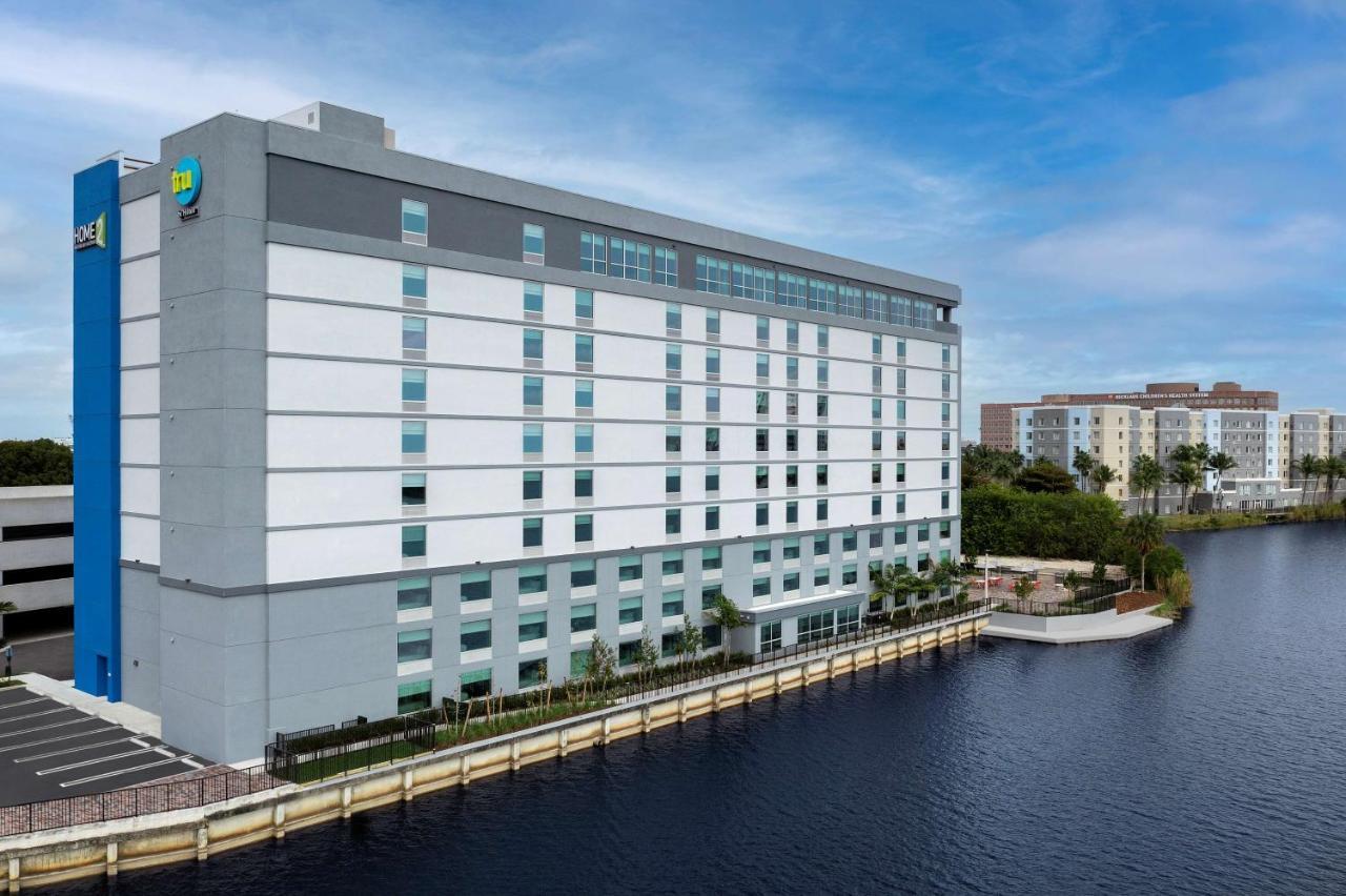 Tru By Hilton Miami Airport South Blue Lagoon, Fl Hotel Exterior photo