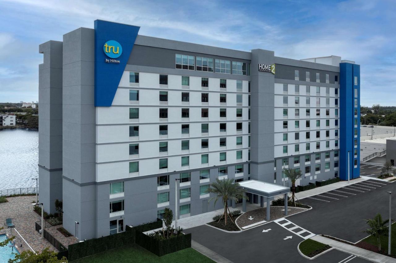 Tru By Hilton Miami Airport South Blue Lagoon, Fl Hotel Exterior photo